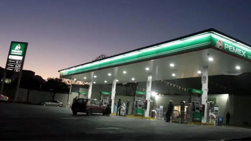 Gasolineras Pemex en Puebla solo recibieron 35% del abasto necesario.