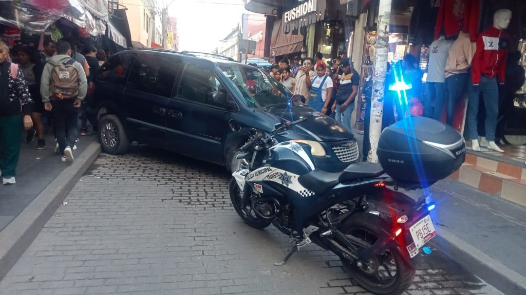 La SSPyTM, informa que la tarde de este sábado 10 de mayo, logró el aseguramiento de un masculino que, bajo los efectos del alcohol, conducía una unidad y originó un hecho de tránsito