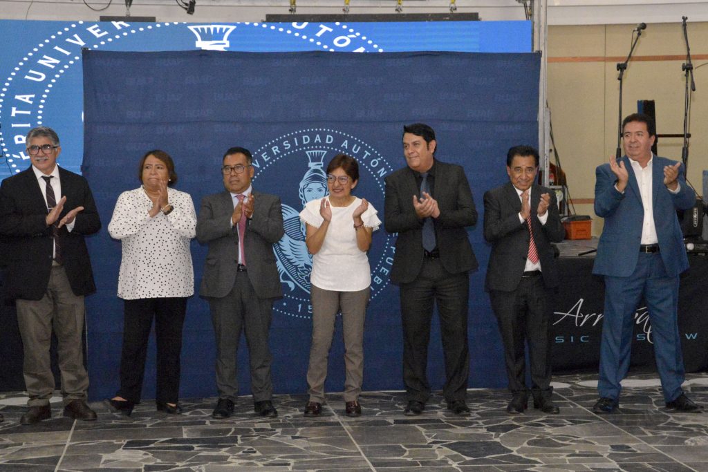 Con entrega y vocación, los docentes libran batallas en las aulas para formar buenos profesionistas: Rectora Lilia Cedillo