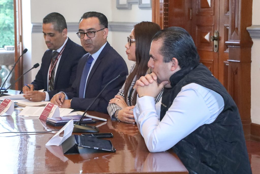 Fortalecen análisis jurídico del Gobierno de la Ciudad con participación interinstitucional