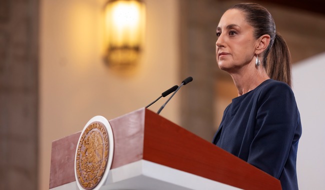 Presidenta firma acuerdo con 22 grupos empresariales para aumentar los productos Hechos en México en tiendas