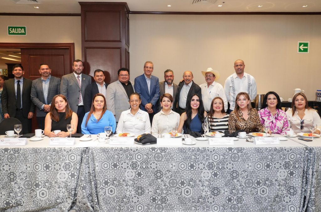 Pepe Chedraui participó en la 1ª Reunión de la Mesa Directiva de la AALMAC