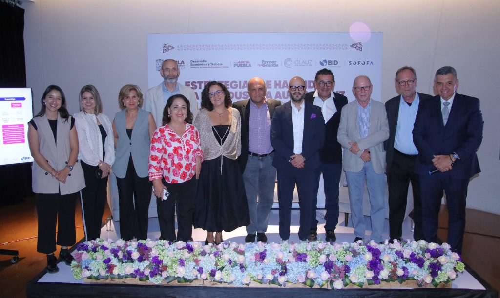 Gobierno estatal y empresas automotrices fortalecen competitividad de la industria