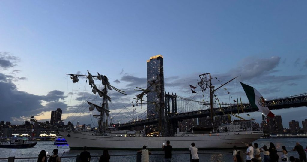 Sheinbaum lamenta politización de tragedia del buque Cuauhtémoc en Nueva York.