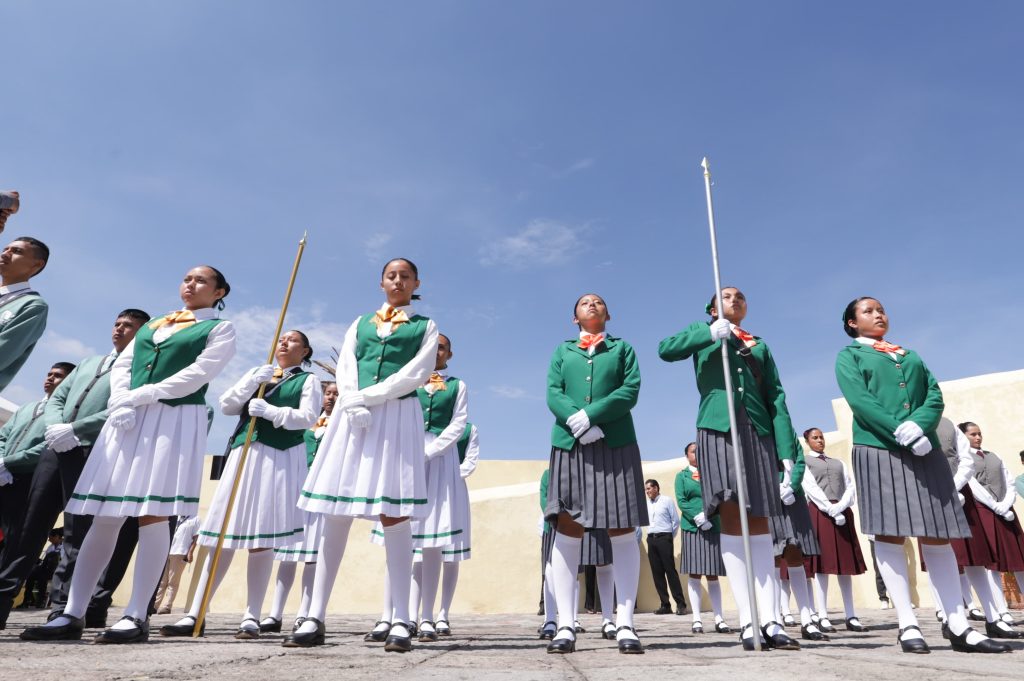 Juventud poblana honra valores patrios e impulsa su formación integral