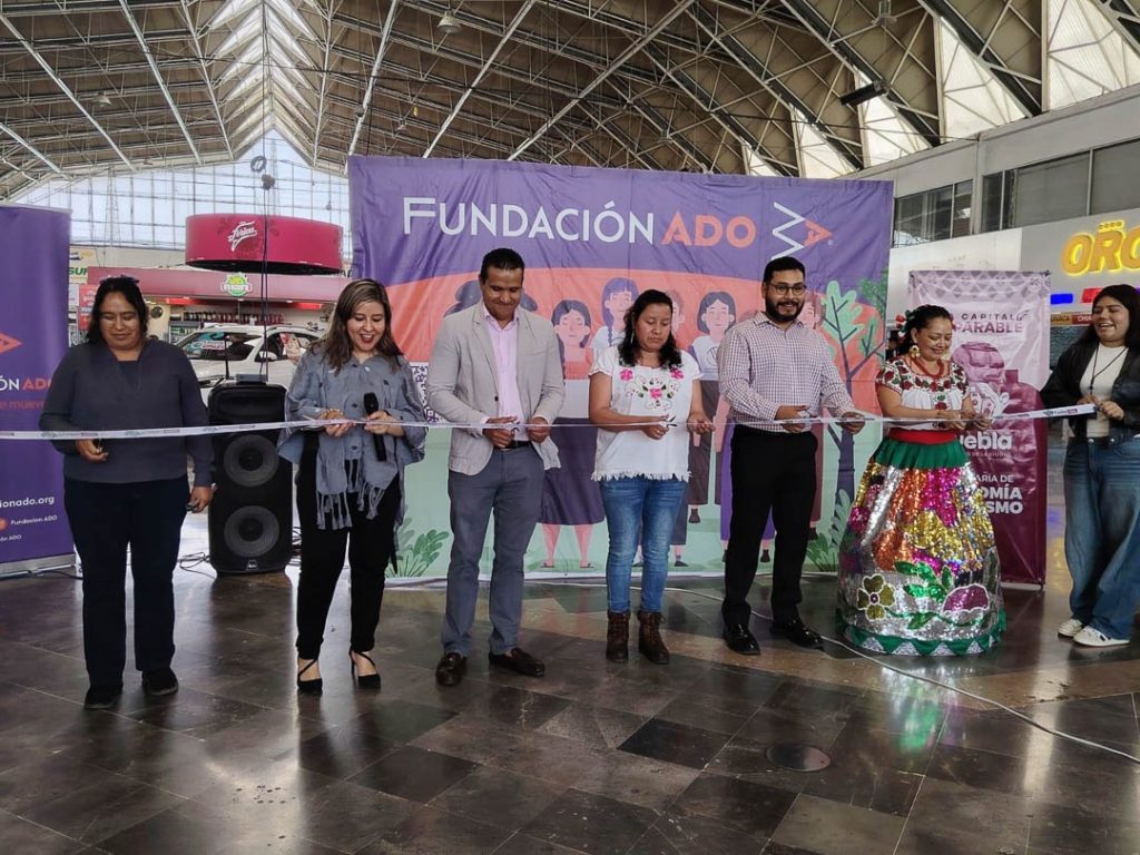 Gobierno de la Ciudad y Fundación ADO inauguran Mercadito Artesanal en la CAPU