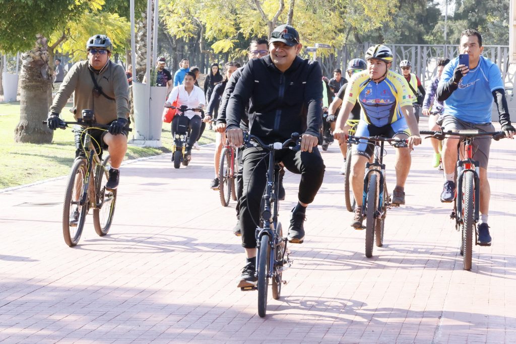 Armenta anuncia BiciPuebla, una empresa para rentar bicicleta