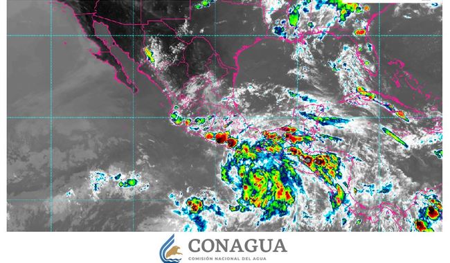 Erick se localizó a 325 km al sur-suroeste de Boca de Pijijiapan, Chiapas, y a 370 km al sur-sureste de Puerto Ángel, Oaxaca