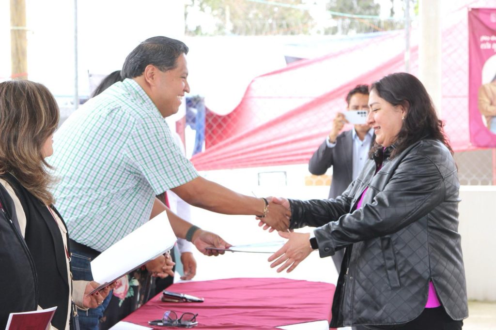 Impulsa Gobierno de la Ciudad autoempleo con constancias de capacitación