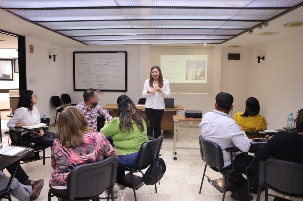 Capacita la FGE a su personal en materia de violencia digital; toma como referente la Ley Olimpia