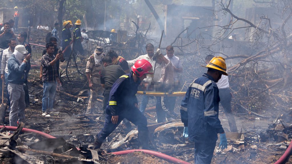 Mueren 242 personas que iban a bordo del Boeing 787 siniestrado en India