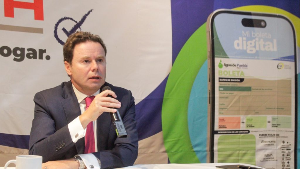 El programa ReConecta condona multas y recargos para 66 mil familias poblanas