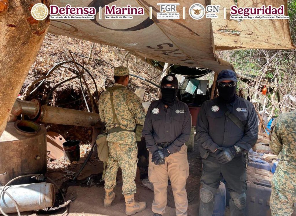 Agencia de Investigación Criminal de la FGR desmanteló un laboratorio para la producción de drogas sintéticas