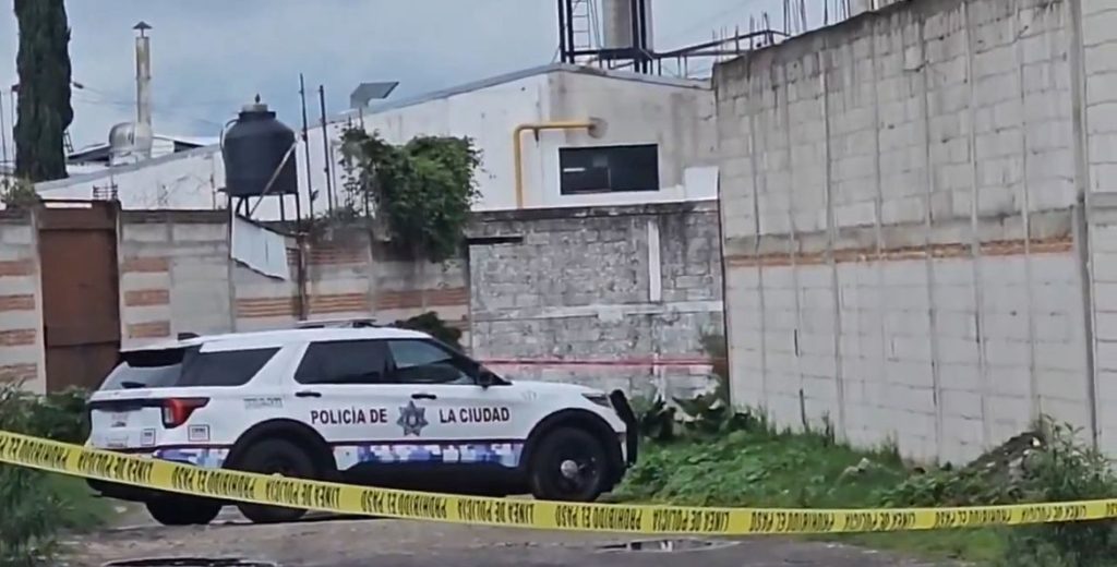 Abandonan dos cadáveres con huellas de violencia en la Cristóbal Colón