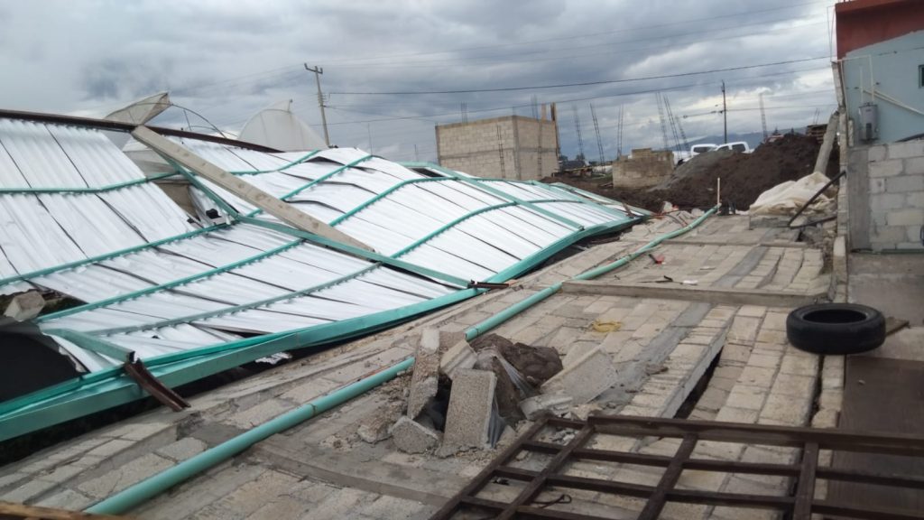 Gobierno de Puebla atiende de forma inmediata a afectados por tornado en Chignahuapan