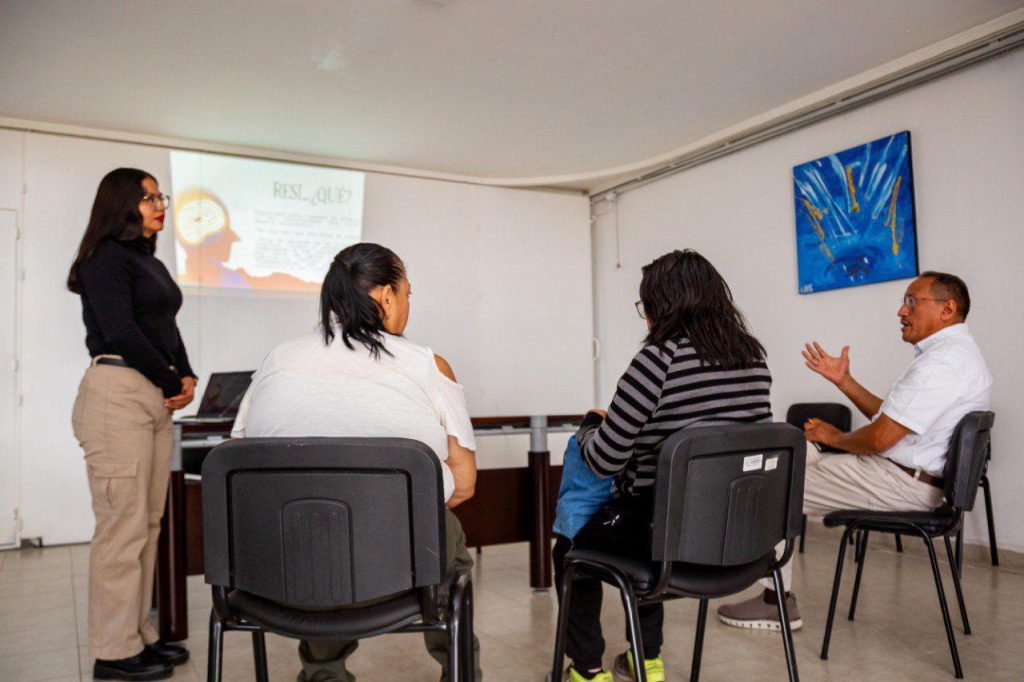 Imparte SMDIF talleres de resiliencia a personas cuidadoras