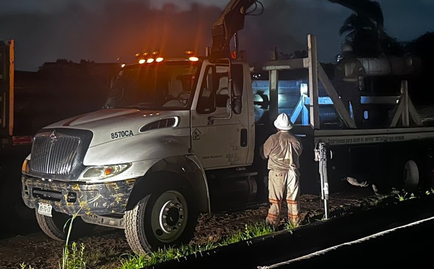 CFE TRABAJA EN LA ATENCIÓN DE LAS AFECTACIONES EN OAXACA POR EL PASO DEL HURACÁN ERICK