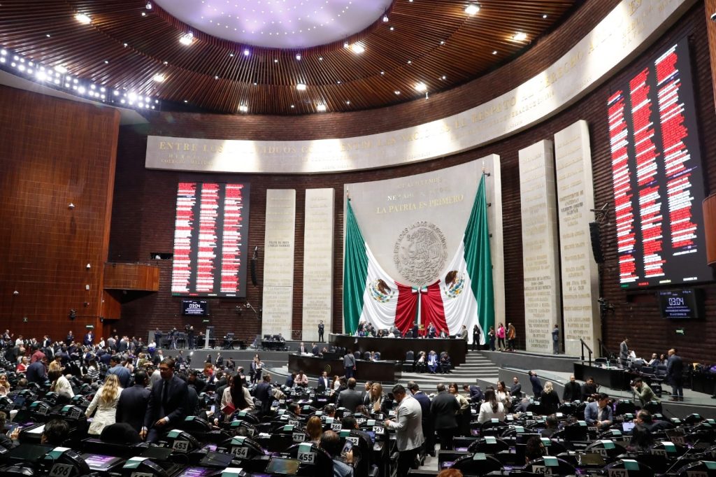 La Cámara de Diputados aprobó, en lo general y en lo particular, dictamen que extingue el CONEVAL y transfiere sus funciones al INEGI
