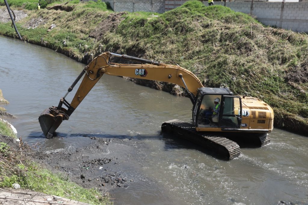 Avanza Gobierno de la Ciudad con acciones de limpieza y desazolve en la capital