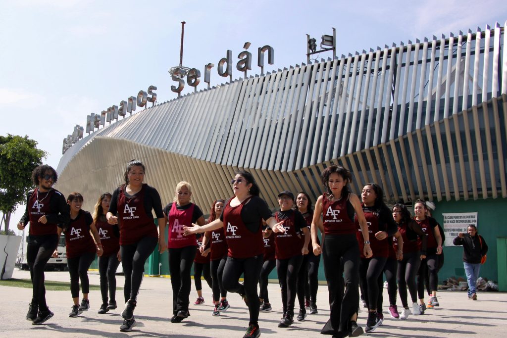 Participan activadoras físicas del IMDP en feria gratuita “Safe por la salud”