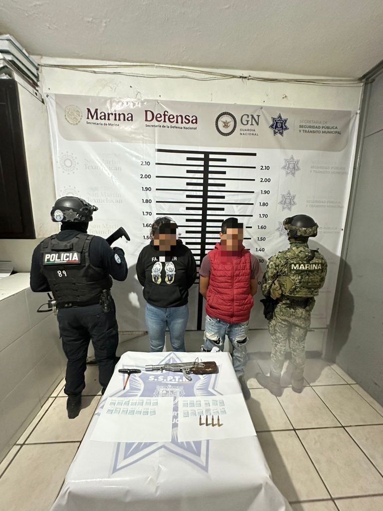 Policía de Texmelucan asegura a 2 personas señaladas por presunto asalto
