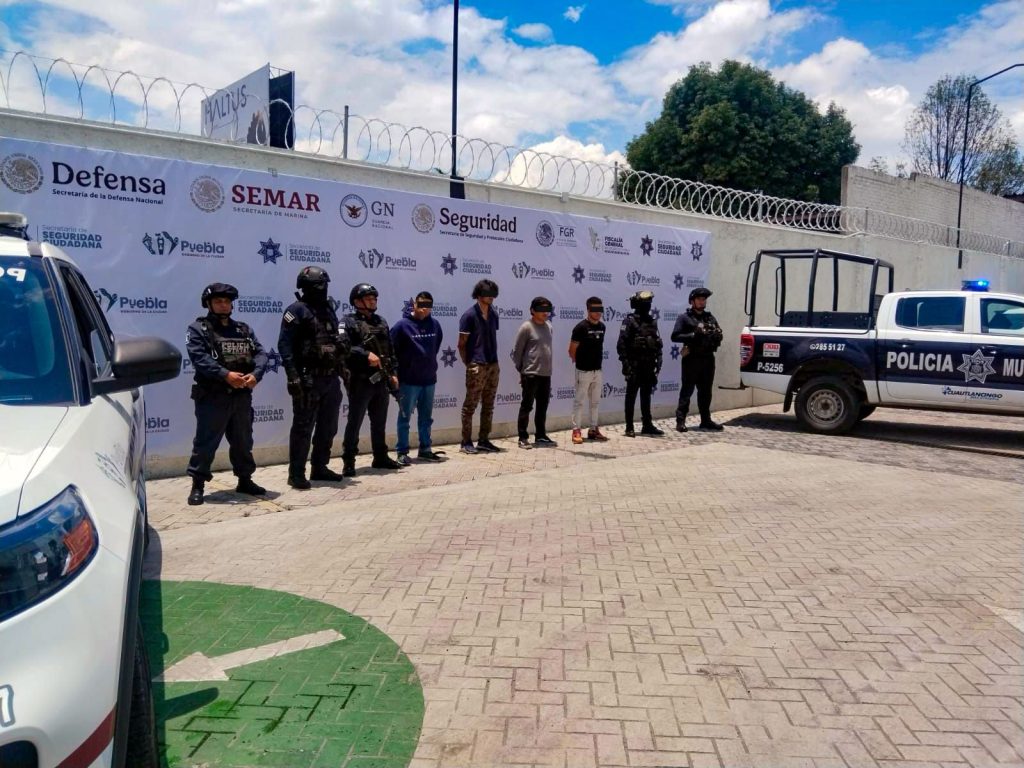 Con videovigilancia y coordinación autoridades aseguran a cuatro probables responsables de robo