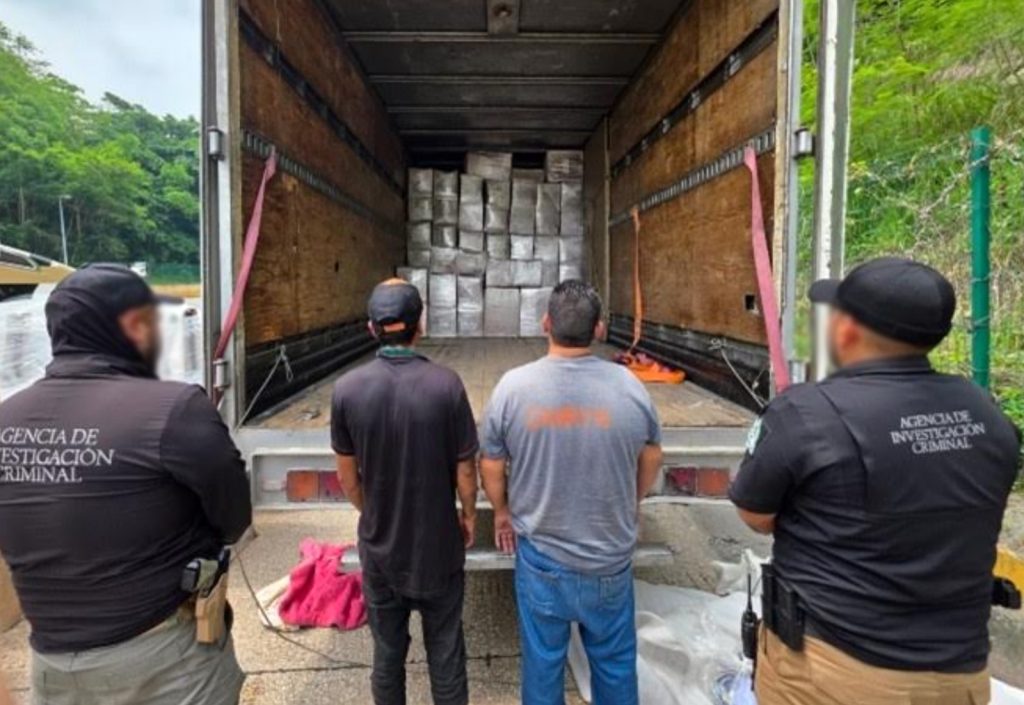 FGR asegura más de una tonelada de marihuana y detiene a dos personas