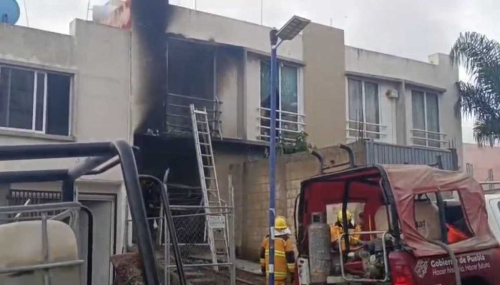 Dos mujeres sin vida en incendio en Cuautlancingo