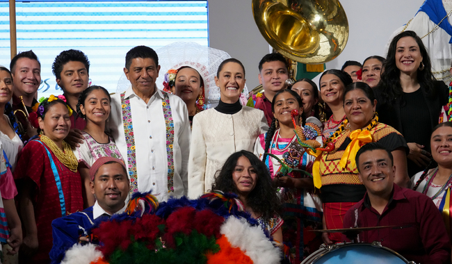 Se presenta la Guelaguetza 2025 en “La mañanera del pueblo”