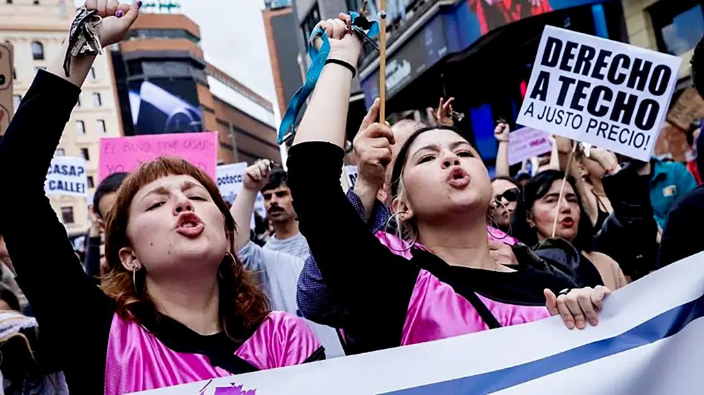 Por qué los grandes fondos de inversión de EE.UU. apostaron por comprar casas en España y qué papel tienen en la crisis de vivienda