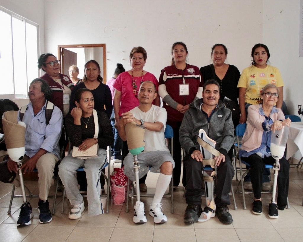 Con prótesis, SEDIF brinda movilidad y autonomía a personas con discapacidad