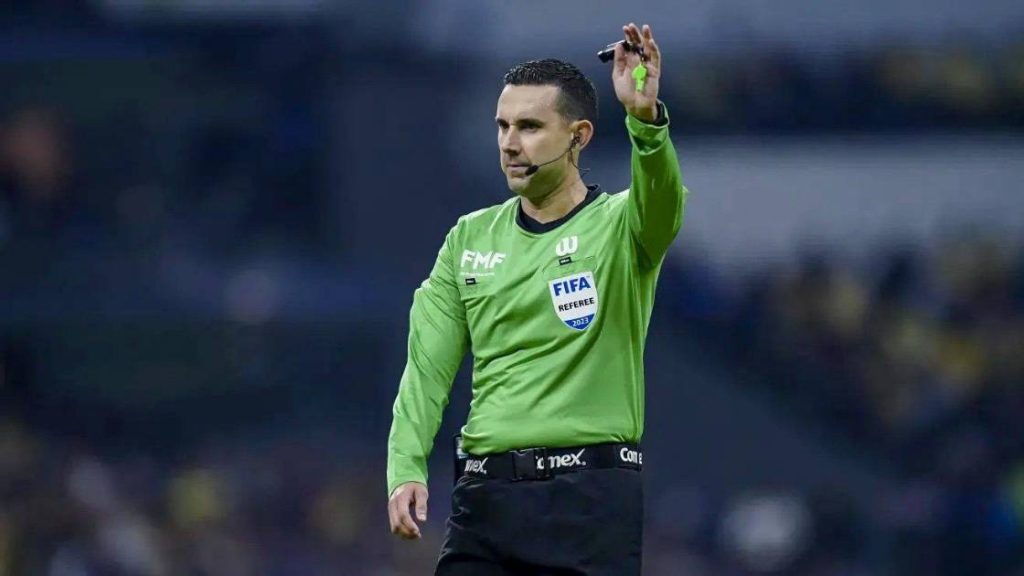 Tensiones en Medio Oriente dejan varado al árbitro César Arturo Ramos Palazuelos junto a 7 mil mexicanos