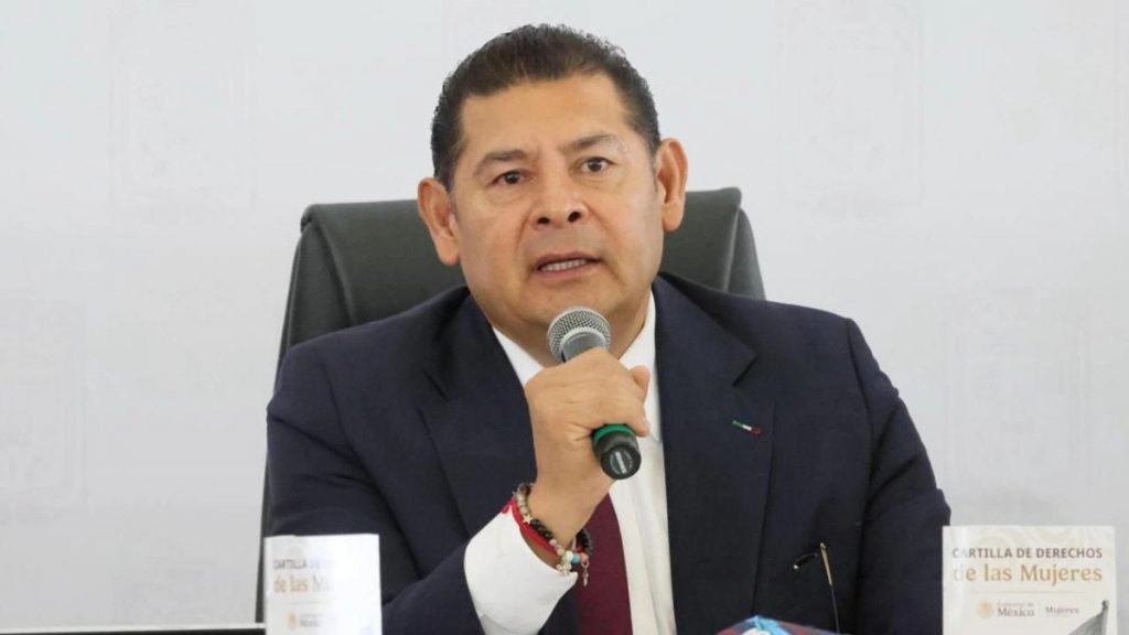 Acusa Armenta colusión de jueces con presuntos delincuentes en Puebla para evadir órdenes de aprehensión