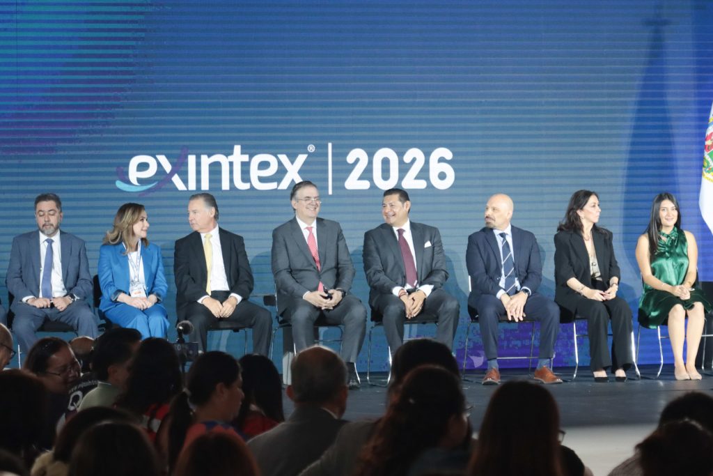 Marcelo Ebrard y Alejandro Armenta inauguran la Exhibición Internacional ExIntex en el Centro Expositor de Puebla