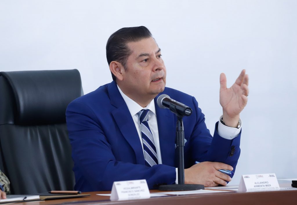Alejandro Armenta descarta hablar de candidaturas rumbo a 2027