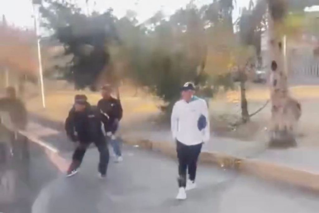 Captan a carteristas asaltando la Ruta 41 en Amalucan; golpean a pasajero