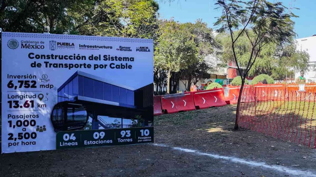 Continúan obras del Cablebús en Puebla; suspensión es solo provisional