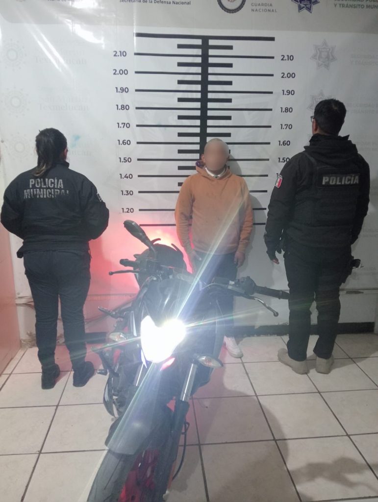 DETIENE POLICÍA DE TEXMELUCAN A MASCULINO POR POSESIÓN DE VEHÍCULO CON PRESUNTO REPORTE DE ROBO
