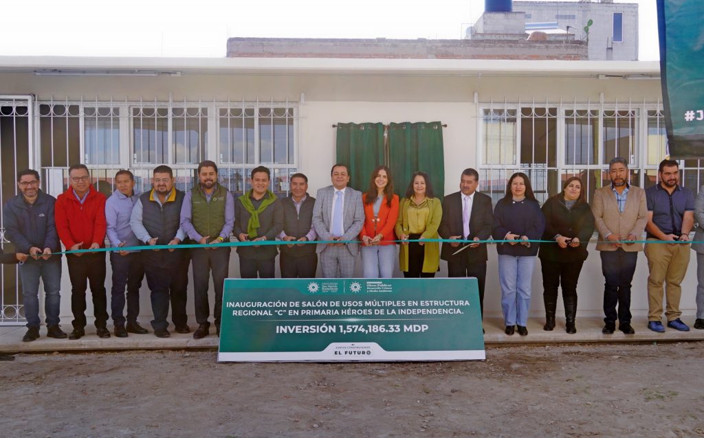 INAUGURA JUAN MANUEL ALONSO AULA DE USOS MÚLTIPLES EN PRIMARIA HÉROES DE LA INDEPENDENCIA EN SAN JUAN TUXCO 