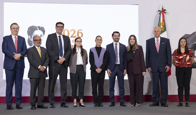 Presidenta Claudia Sheinbaum presenta Programa de Protección a la Industria de Vehículos Pesados