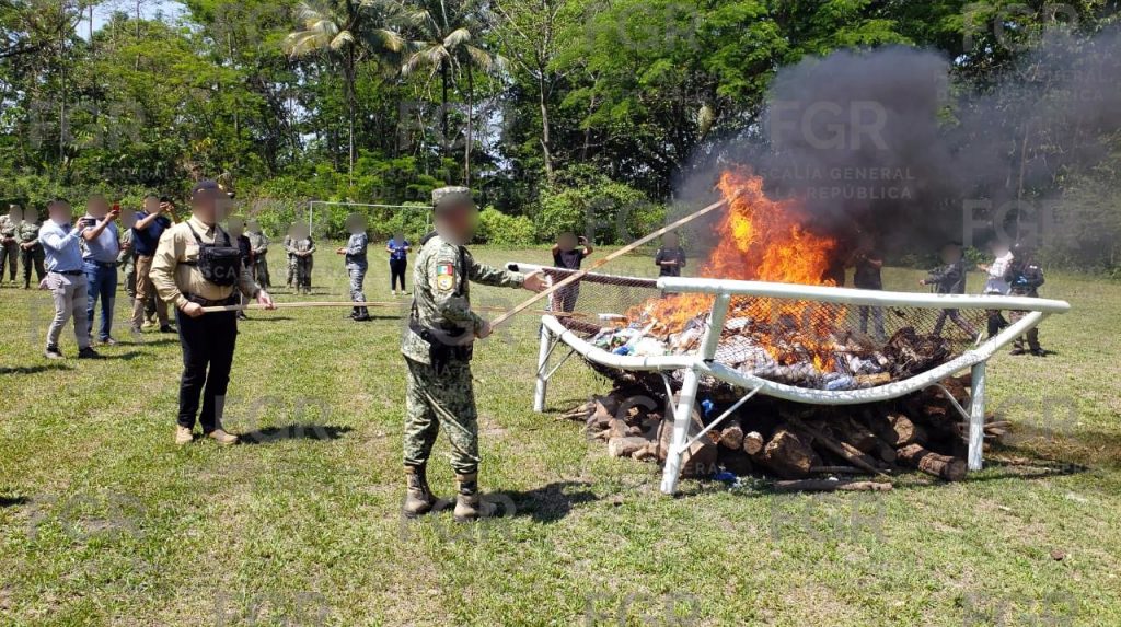 FGR incinera más de 400 kilos de narcóticos en Chiapas