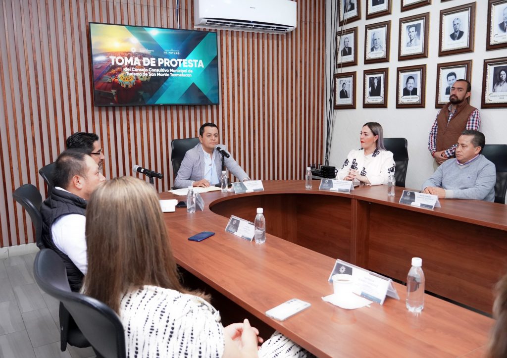 JUAN MANUEL ALONSO TOMÓ PROTESTA AL CONSEJO CONSULTIVO MUNICIPAL DE TURISMO EN TEXMELUCAN