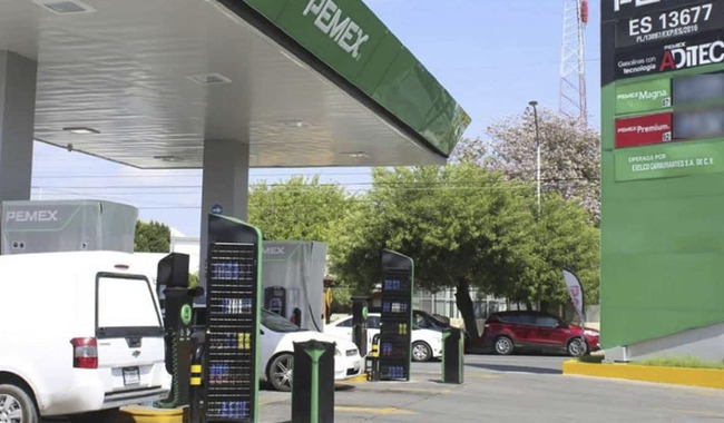 Gobierno de México y sector gasolinero acuerdan mantener el precio máximo del diésel en 28 pesos el litro