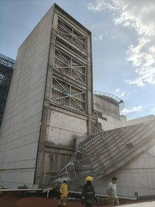 Protección Civil estatal atiende contingencia por fuertes vientos en Hospital de Traumatología