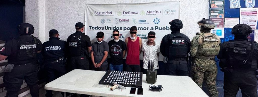 Autoridades federales y estatales detienen a cuatro presuntos asaltantes de transporte de carga