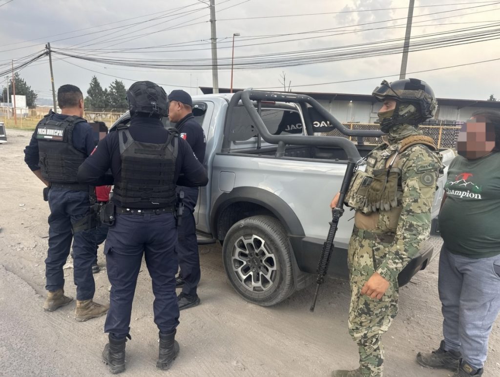 POLICÍA DE TEXMELUCAN EVITA POSIBLE FRAUDE EN COMPRA DE VEHÍCULO EN MOYOTZINGO