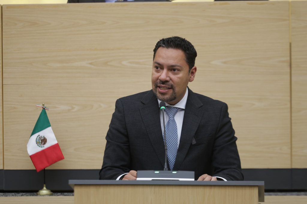 Plantea Andrés Villegas que policías estatales y municipales cuenten con seguro médico y de vida