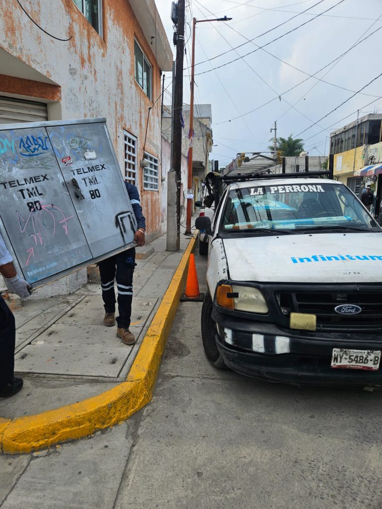 GOBIERNO DE JUAN MANUEL ALONSO EN COORDINACIÓN CON TELMEX MEJORAN IMAGEN URBANA EN COLONIAS DE TEXMELUCAN