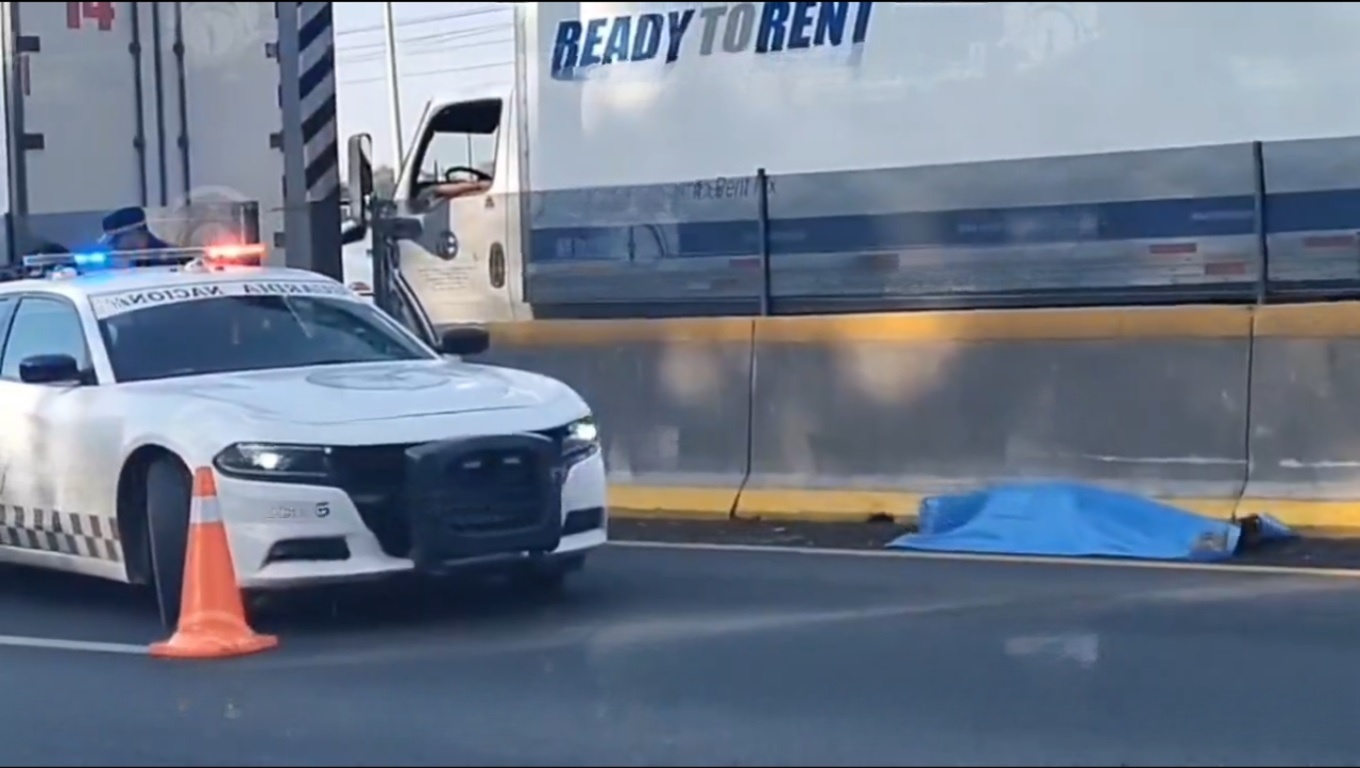 Hombre muere por presunta hipotermia en la autopista México-Puebla, a la altura del Outlet