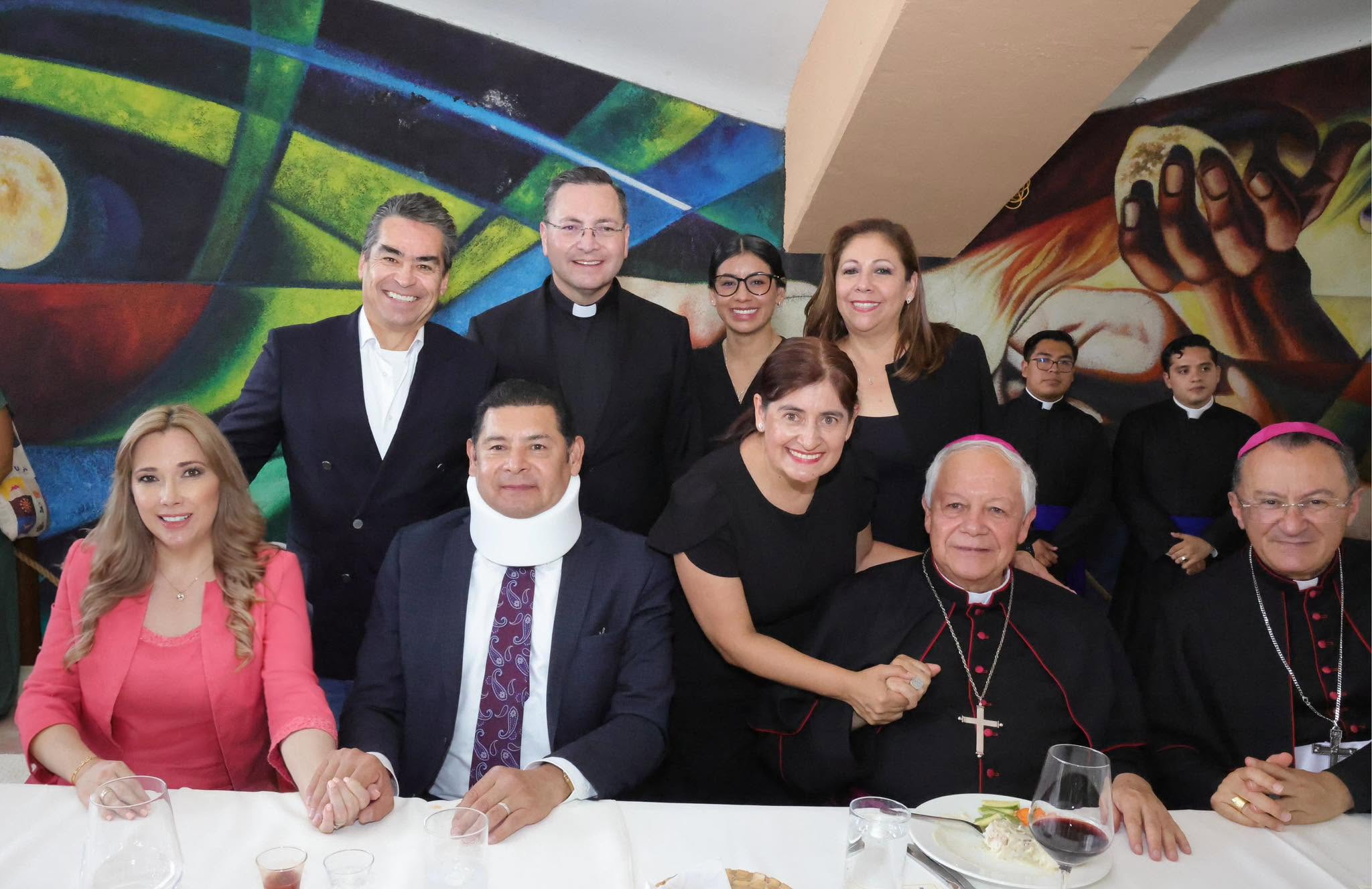 Arzobispo de Puebla celebra 50 años de sacerdocio y llama a fortalecer la paz social